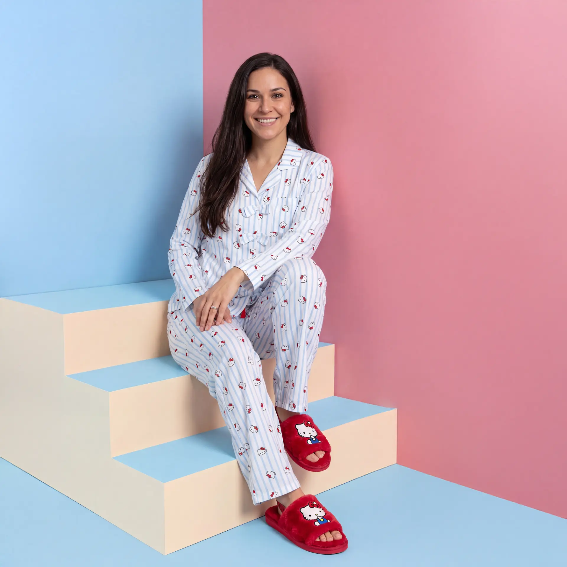 Agencia Quiltro · Walmart — pijama Hello Kitty